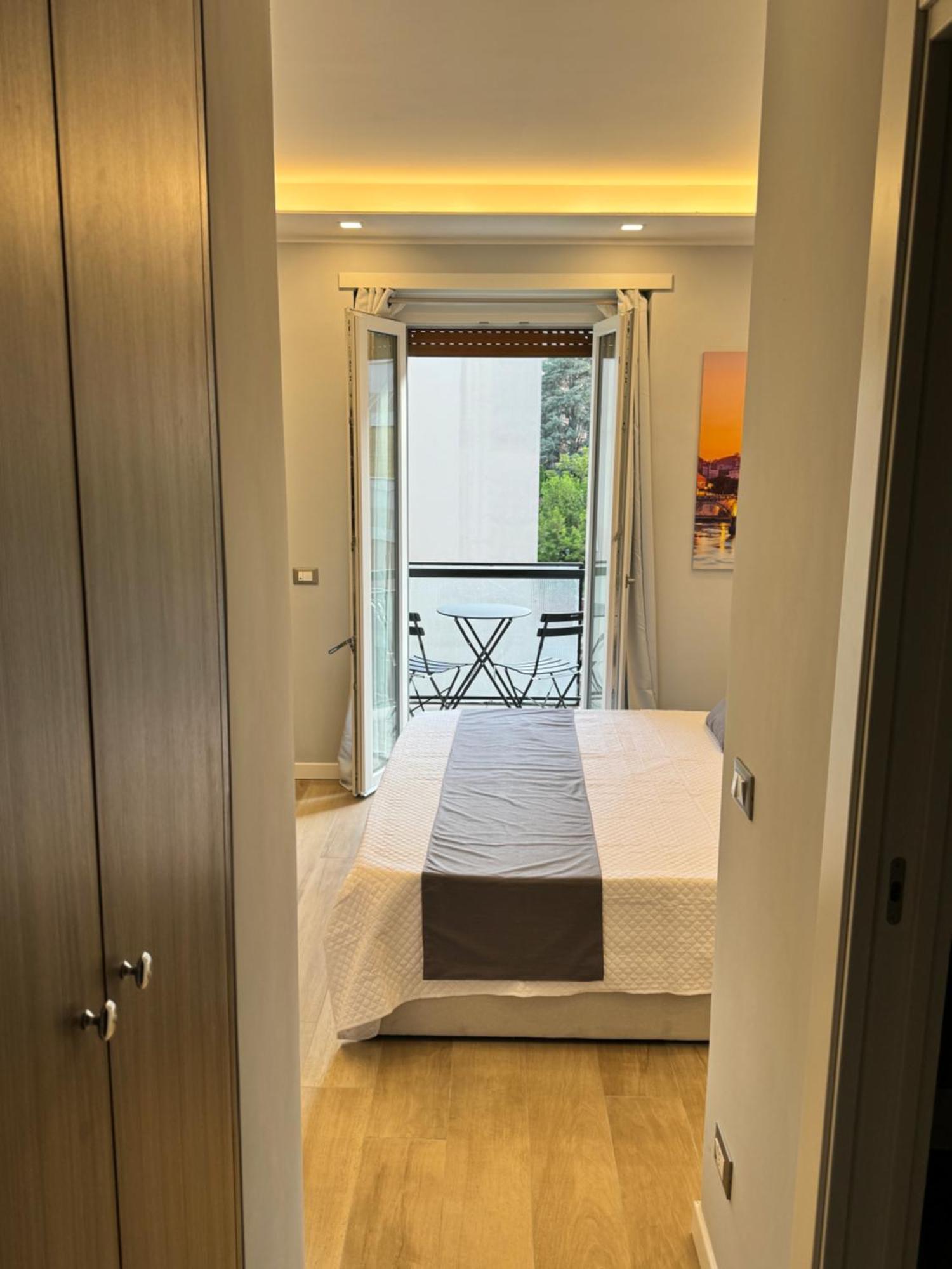 Отель Niky House Roma Экстерьер фото