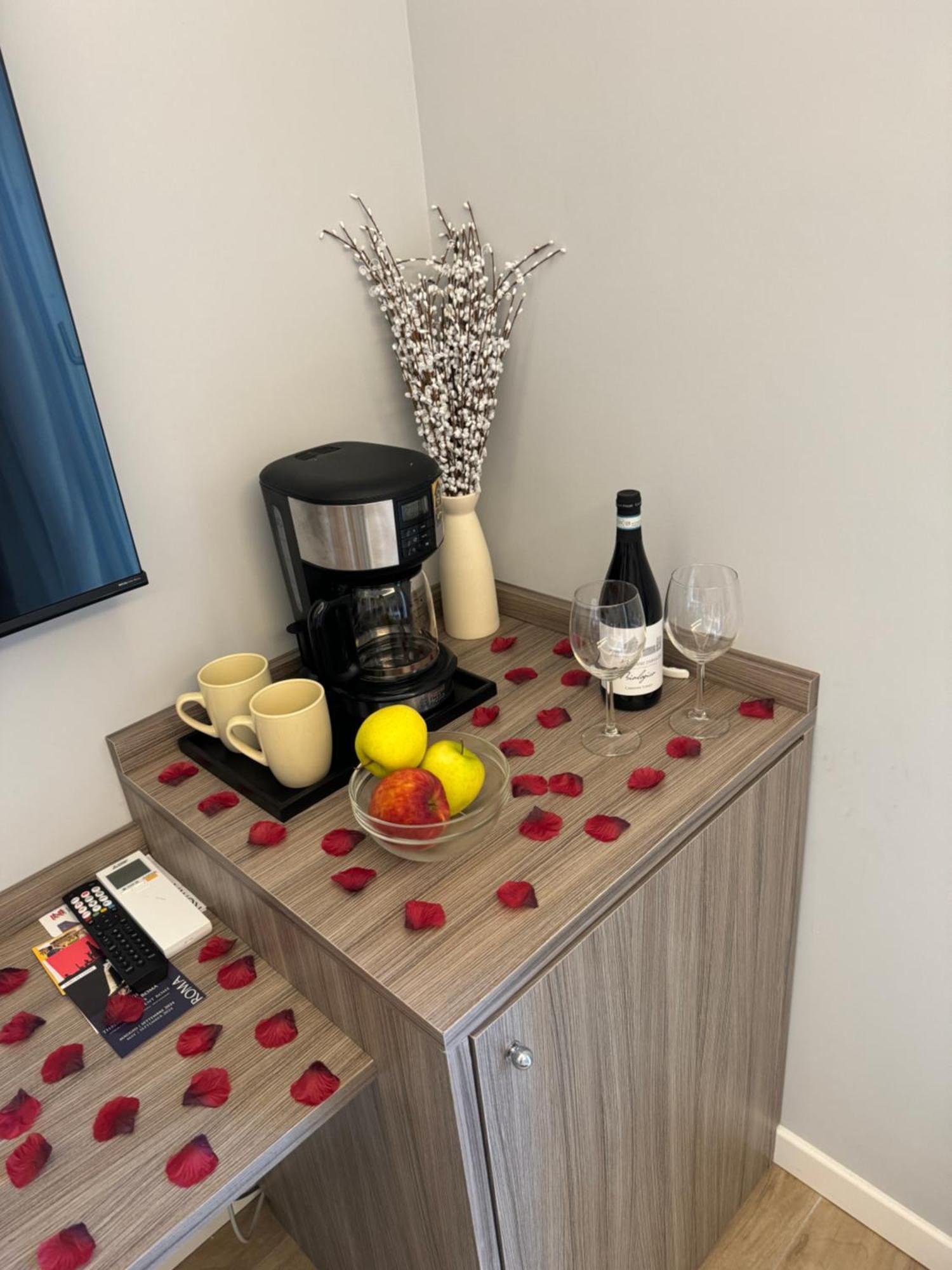 Отель Niky House Roma Экстерьер фото