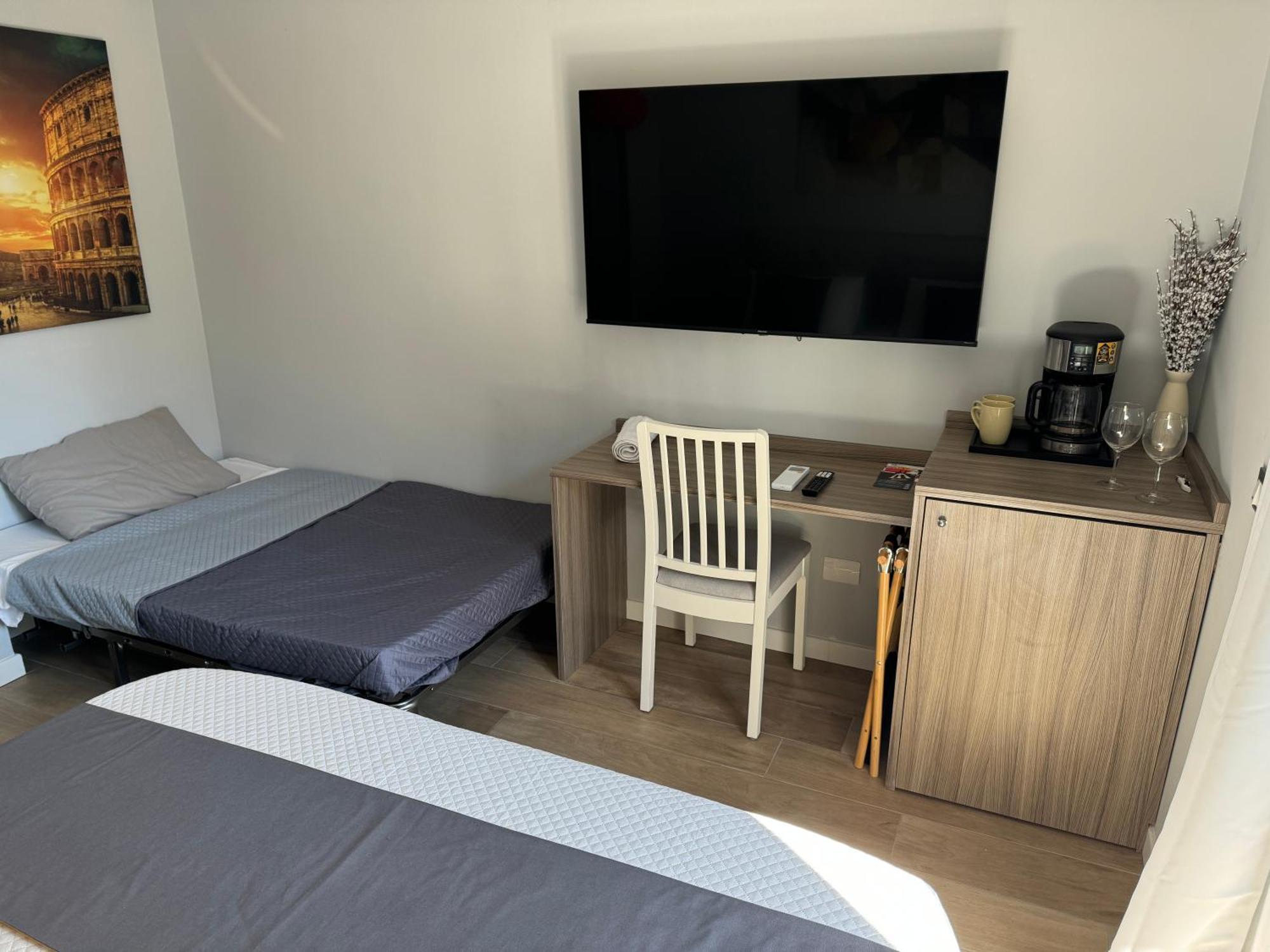 Отель Niky House Roma Экстерьер фото